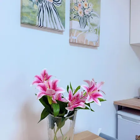 Apartment Cozy In Heart Of 10th *